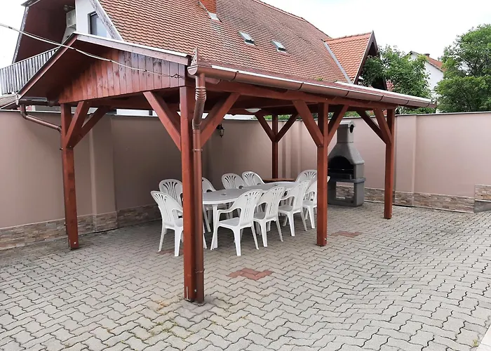 Apartament 11 Feroehelyes *